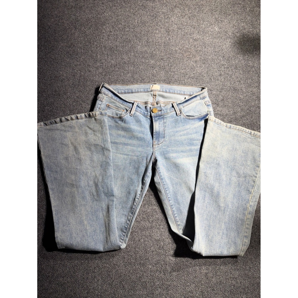Simple Society Light Wash Flare Leg Jeans Size‎ 9/29 Style 22117-FP-LT